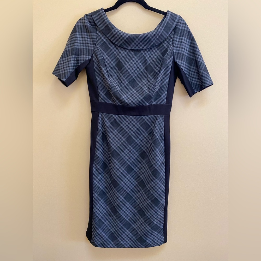 White House Black Market short sleeve dress, size 2